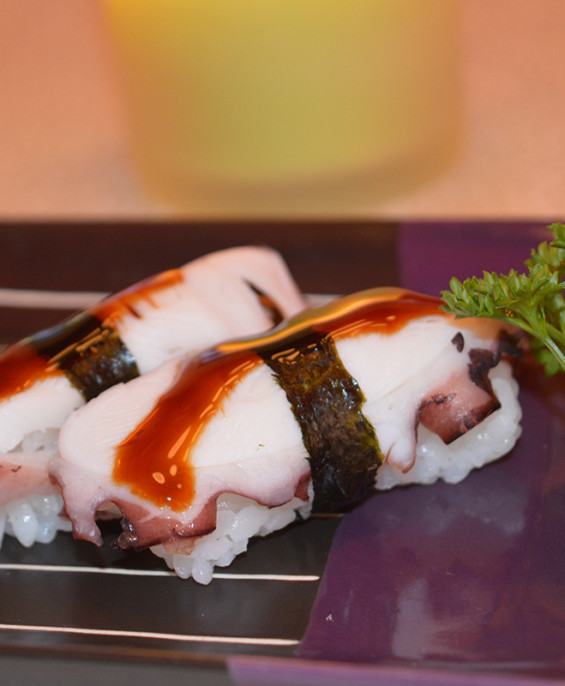 Nigiri polipo – Hari restaurant – Hari ristorante giapponese con cucina asiatica roma – Consegne a domicilio (TakeAway) – Pren